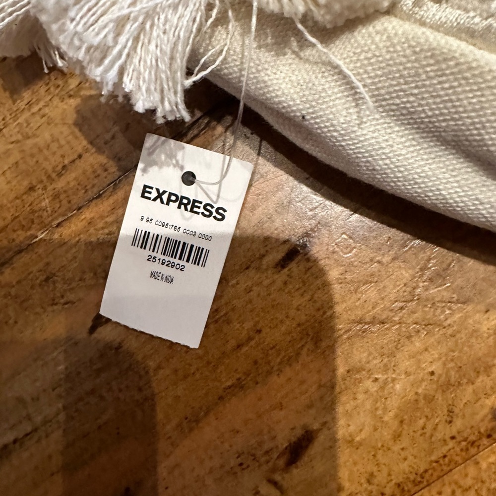 Express clutch brand new! - Picture 2 of 5